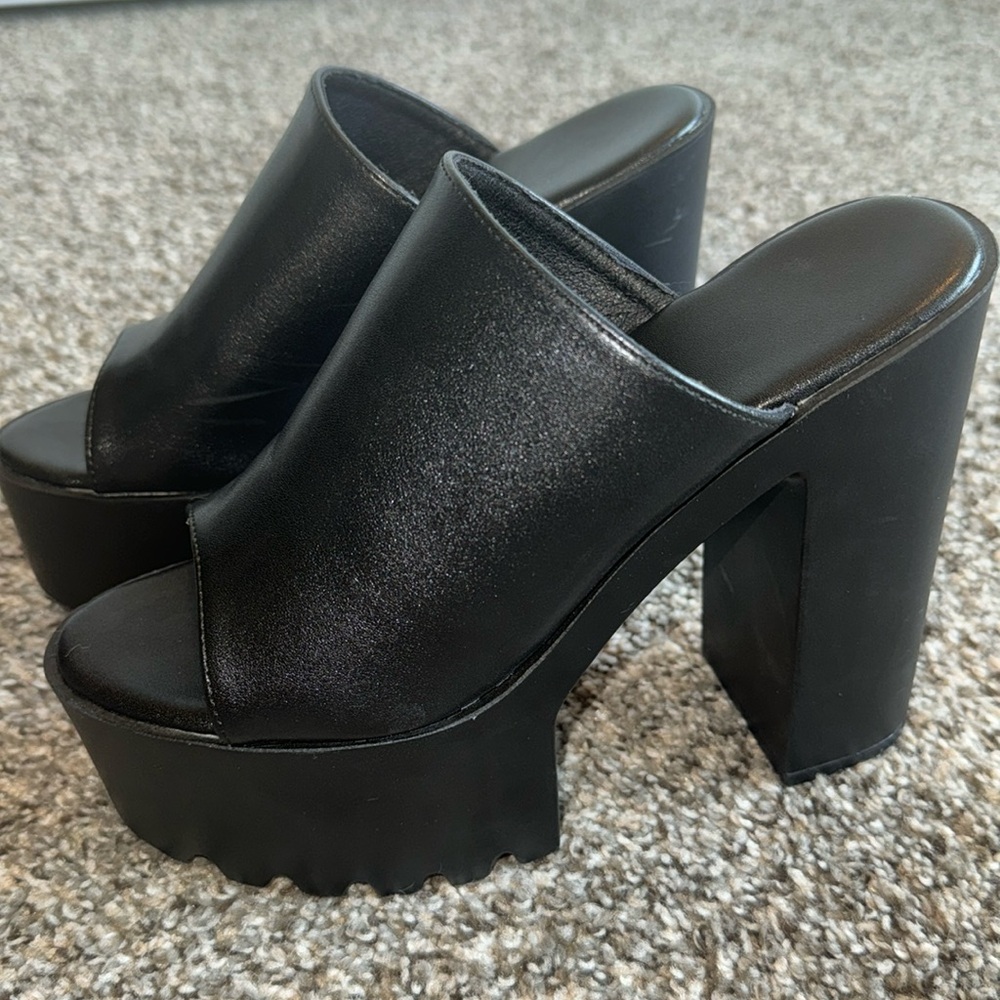 Platform Black Sandal Heels